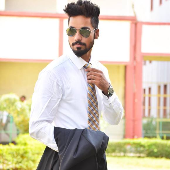 Meet your Posher, Abhishek - Picture 1 of 1